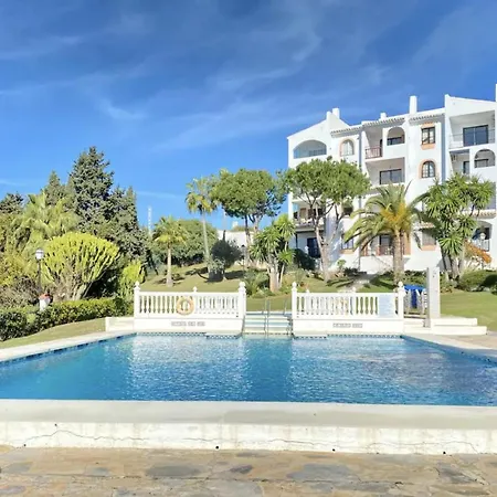 Apartment Renovated Two Bedroom In Riviera Close To The