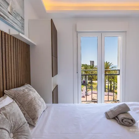 Apartment Renovated Two Bedroom In Riviera Close To The